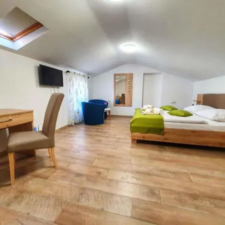 In - Istrien 43262 * Пореч